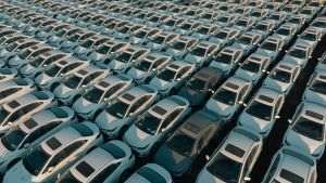 Reuters: Producătorii auto cer Congresului SUA să interzică maşinile chinezeşti